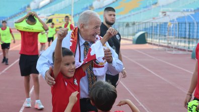 ЦСКА отбеляза 80-ата годишнина на Димитър Пенев с пищно тържество (ВИДЕО)