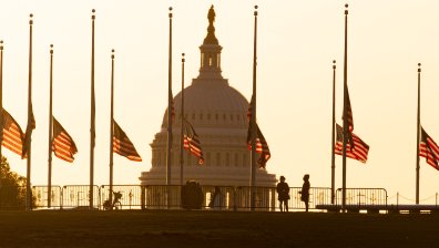 Осъдиха на 4 години затвор американски анализатор, разкрил секретна информация