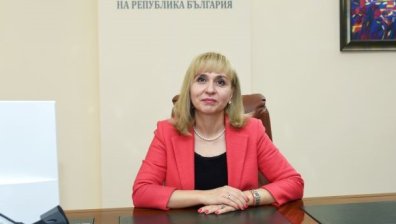 Диана Ковачева към КЕВР: Не вдигайте цените на тока и парното за бита