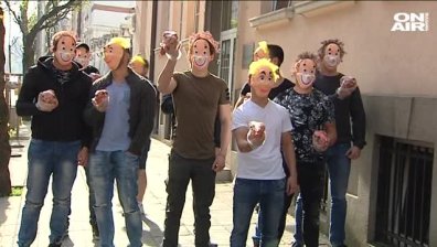 Флашмоб с агнешки главички преди заседанието на ВСС
