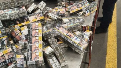 Над 900 хил. къса контрабандни цигари са открити при проверка на 4 ТИР-а