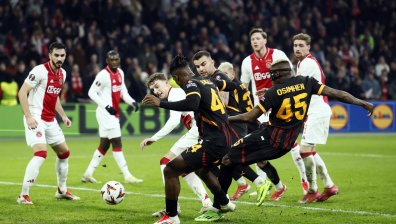 "Аякс" не даде шанс на "Галатасарай", "Рома" пречупи "Айнтрахт"