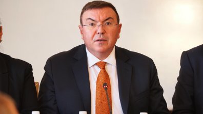 Викът на медиците: Безкрайно огорчени сме, влизаме в ЕС с под 1000 евро заплата