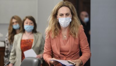 Марияна Николова: С Русия преговаряме за възобновяване на полетите