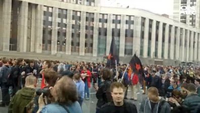 Ограничения в интернет изкара хиляди руснаци на протест