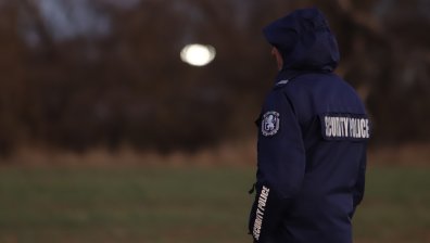 Задържаха мъж, пребил 70-годишна жена за 400 лв. и мобилен телефон