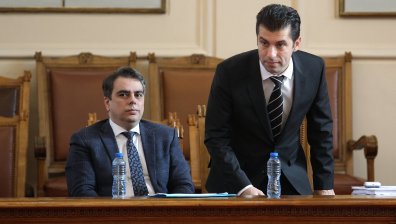 Кирил Петков разблокира $890 000 за руското посолство