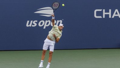 Григор Димитров продължава напред в US Open след чиста победа над Ринки Хиджиката