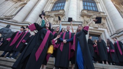 Заплата според дипломата - кои студенти стартират с 4000 лв.