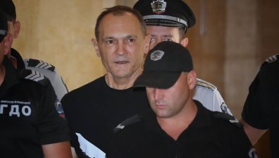 Разглеждат мярката за неотклонение на Васил Божков в съда
