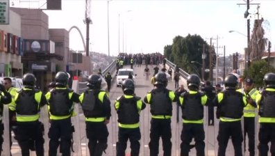 САЩ отказват убежище на мигранти, те протестират в Тихуана