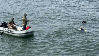 Военните водолази тренират на язовир "Искър"