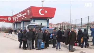 Извънредното положение в Турция ще продължи докато всичко се нормализира