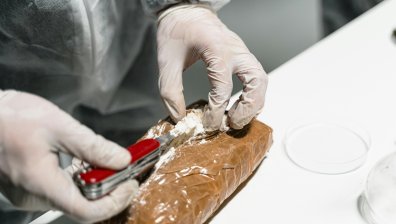 Митничари спипаха 22-годишен с 3 кила кокаин в колата на стойност над 700 хил. лв.