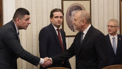 Радев и ПП-ДБ се обявиха за промени в ИК и 100% машинно гласуване