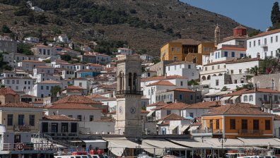 Почти 1 млн. празни жилища в Гърция: Защо толкова много имоти пустеят?