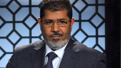 Морси отмени разширените си правомощия