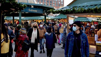 Спестяванията спасяват икономиката на САЩ под натиска на Омикрон