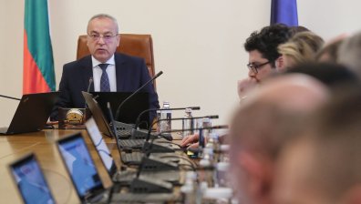 Одобриха 21 национални програми за образованието, струват 230 млн. лв.