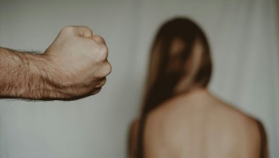 Домашен арест за мъж, заплашил да убие жената, с която живее