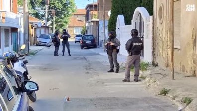 Задържаха 45 души за купуване на гласове във варненския квартал "Максуда"