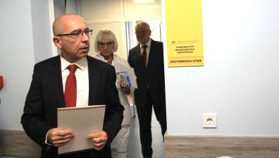 Д-р Константинов: Уволниха ме след анонимен сигнал, писан от проф. Панайот Куртев
