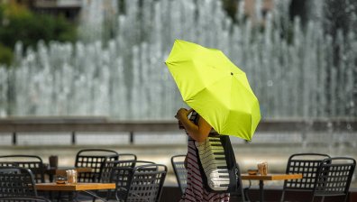 Предимно слънчево в неделя, максималните температури ще са между 30 и 35 градуса