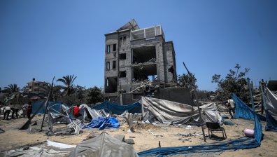 Израелски удари убиха десетки палестинци в северната част на Газа