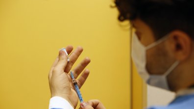 Иран наложи национална карантина заради огромния брой на новозаразени с Ковид-19