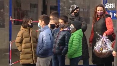 Мил жест на деца трогна медиците в "Александровска"