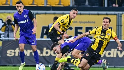 "Ботев" (Пд) победи "Етър" с голове на юноши