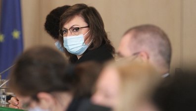 Нинова отказа участие в работна среща в Скопие след провокацията на Пендаровски