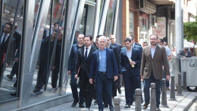 "Aтака" откри предизборната си кампания с писмо до Жан-Клод Юнкер