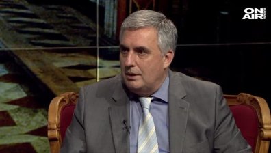 За Ивайло Калфин договорът с Македония е крачка напред
