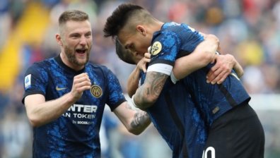 "Интер" запази шансовете за защита на титлата след 2:1 срещу "Удинезе"