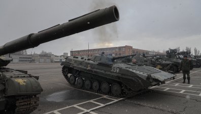 Бият ли се наистина сирийци за Русия, колко са и безплатно ли го правят?