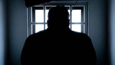 Мъж преби приятелката си до смърт, ще лежи 20 години в затвора