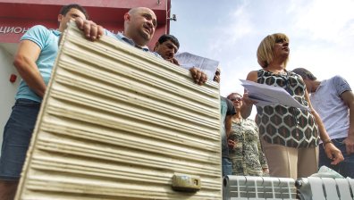 Изравнителните сметки - капан за гражданите. Манолова с атака към "Топлофикация"