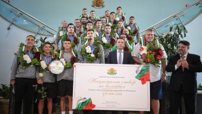 Евгени Иванов - Пушката: Да взимаме пример от волейболните ни национали