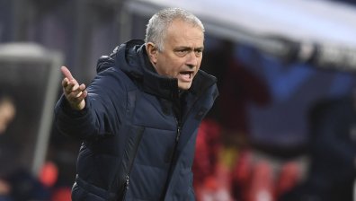"Тотнъм" реже с 20% заплатите на 550 свои служители