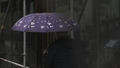 Жълт код за силен вятър в половин България