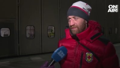 Безстрашни и често сами сред опасните отломки: Разказват българските спасители