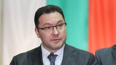 Даниел Митов: Култът към мутрите и чалгата създаде "локалите"