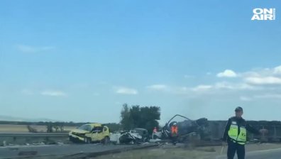 Борят се за живота на 3-годишно дете, ранено в ужаса на "Тракия"