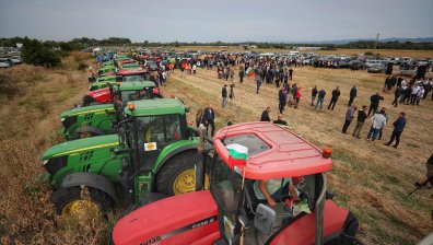Костадинов за протеста на зърнопроизводители: Управляващите се държат като терористи