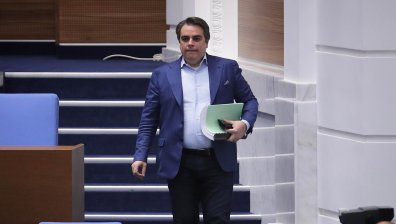 Асен Василев: Заплахите срещу Кандев са скандални, незабавна смяна на ВСС