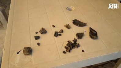 Части на самолет паднаха по време на полет