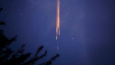 Директорът на обсерваторията в Рожен обясни какво гореше в небето над България