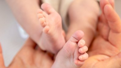 15-годишно момиче роди във Враца на Бабинден, мислело бебето за бъбречна криза
