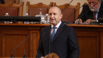 Президентът опитва да събуди депутатите: Ще доведете държавата до пълен блокаж